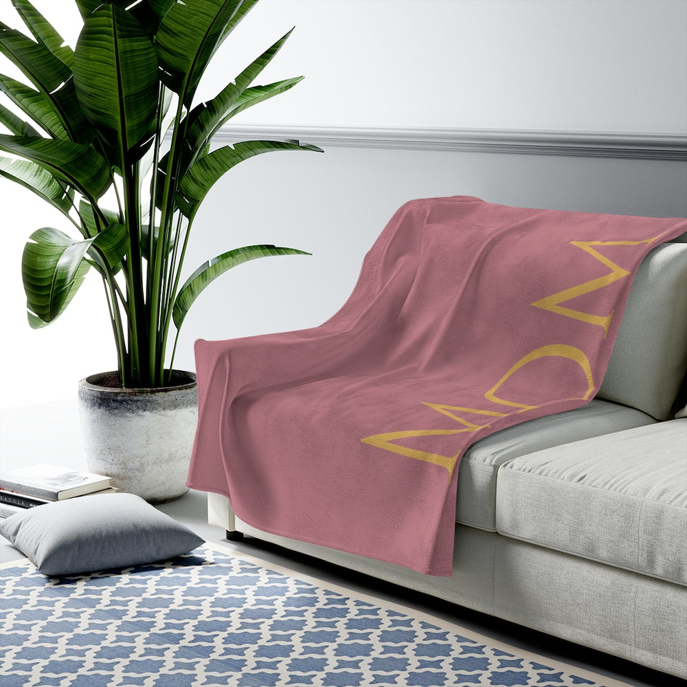 Mom - The Heartbeat Plush Blanket in Blush